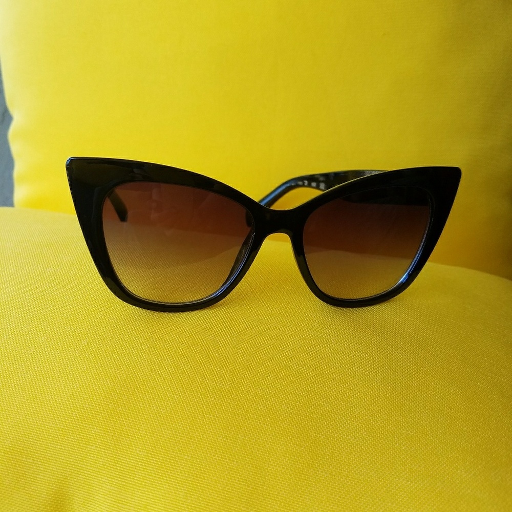 Black Cat Eye Sunglasses (various colors) - Picture 4 of 7